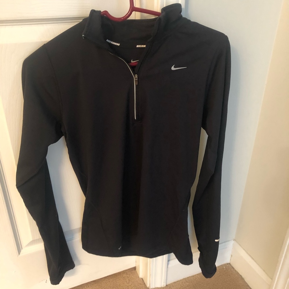 nike quarter zip with thumb holes